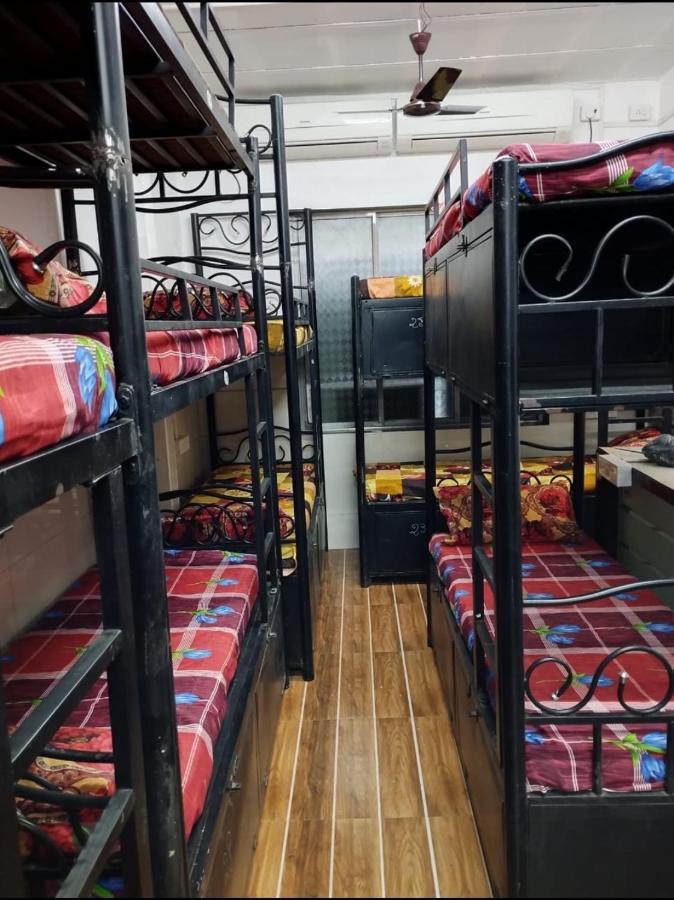 Hostel Shree Balaji Ac Dormitory Tháné Pokoj fotografie